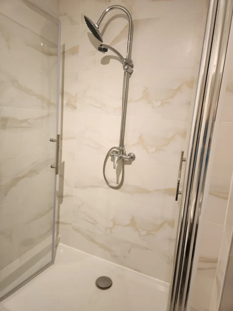 Rénovation de douche avec paroi vitrée à Montpellier