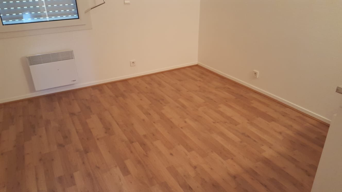 Pose de parquet Montpellier – parquet stratifié chêne pose à l'anglaise artisan ABYL34